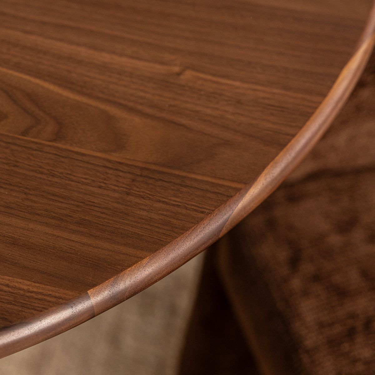 Noir Oval Extendable Dining Table (200cm)