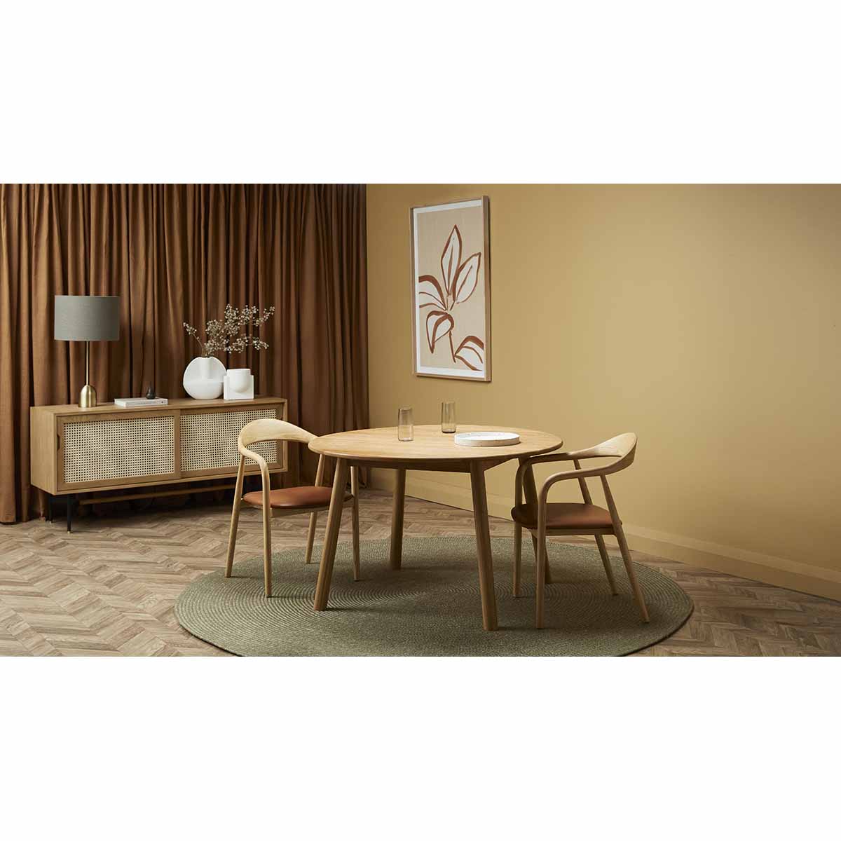 Finland Round Dining Table (Oak)